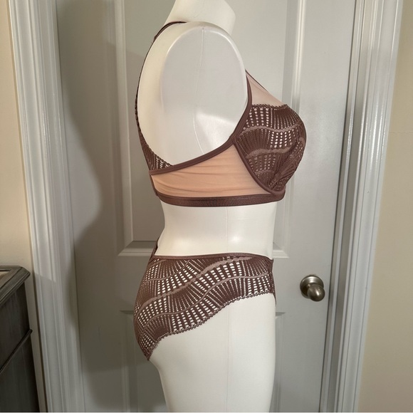 Third Love bra and panty set. Third Love size 38D bra. Third Love size XL panty - Picture 6 of 8